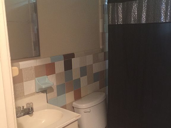5th image of 1217 W 22nd St