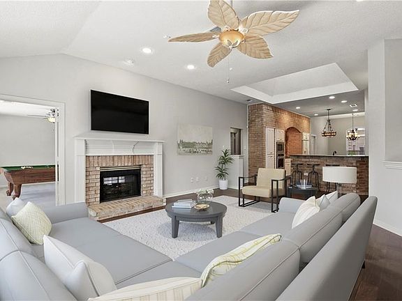 5th image of 3813 Spanish Oak Dr