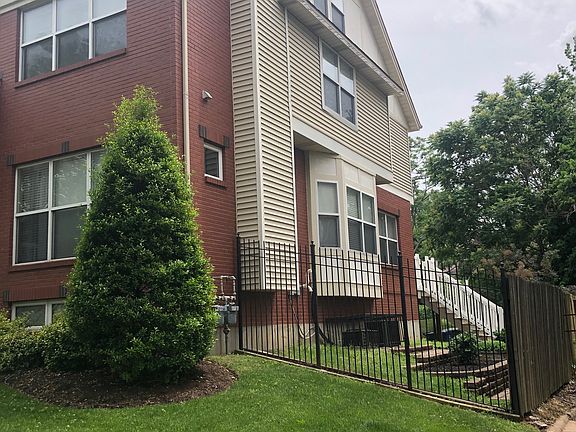3rd image of 5426 Delmar Blvd