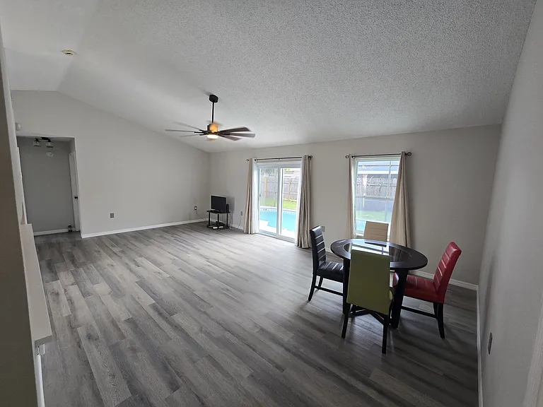653 Koala Ct — Photo 9