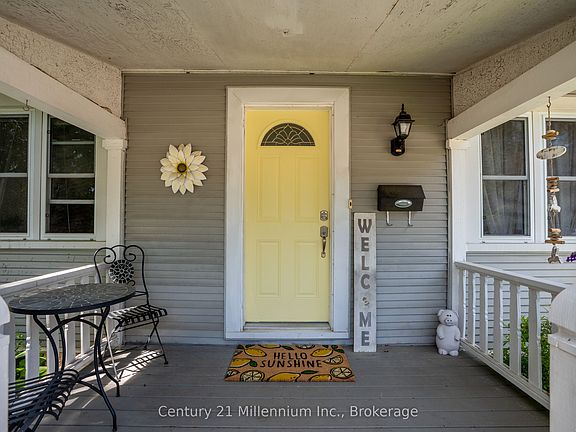 5th image of 1712 5th Ave W