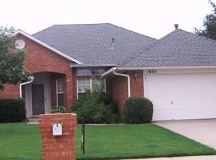 1001 Blue Ridge Dr, Edmond, OK 73003