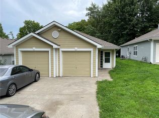 11304 E 20th St S, Independence, MO 64052