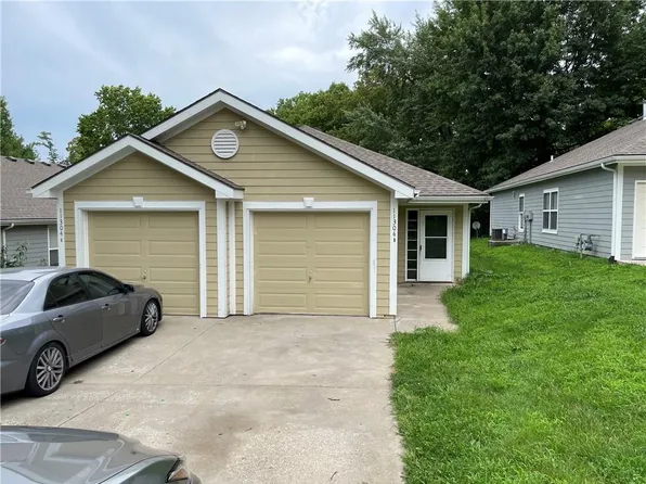 11304 E 20th St S, Independence, MO 64052