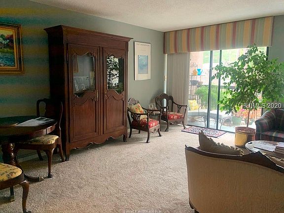 4th image of 300 Woodhaven Dr