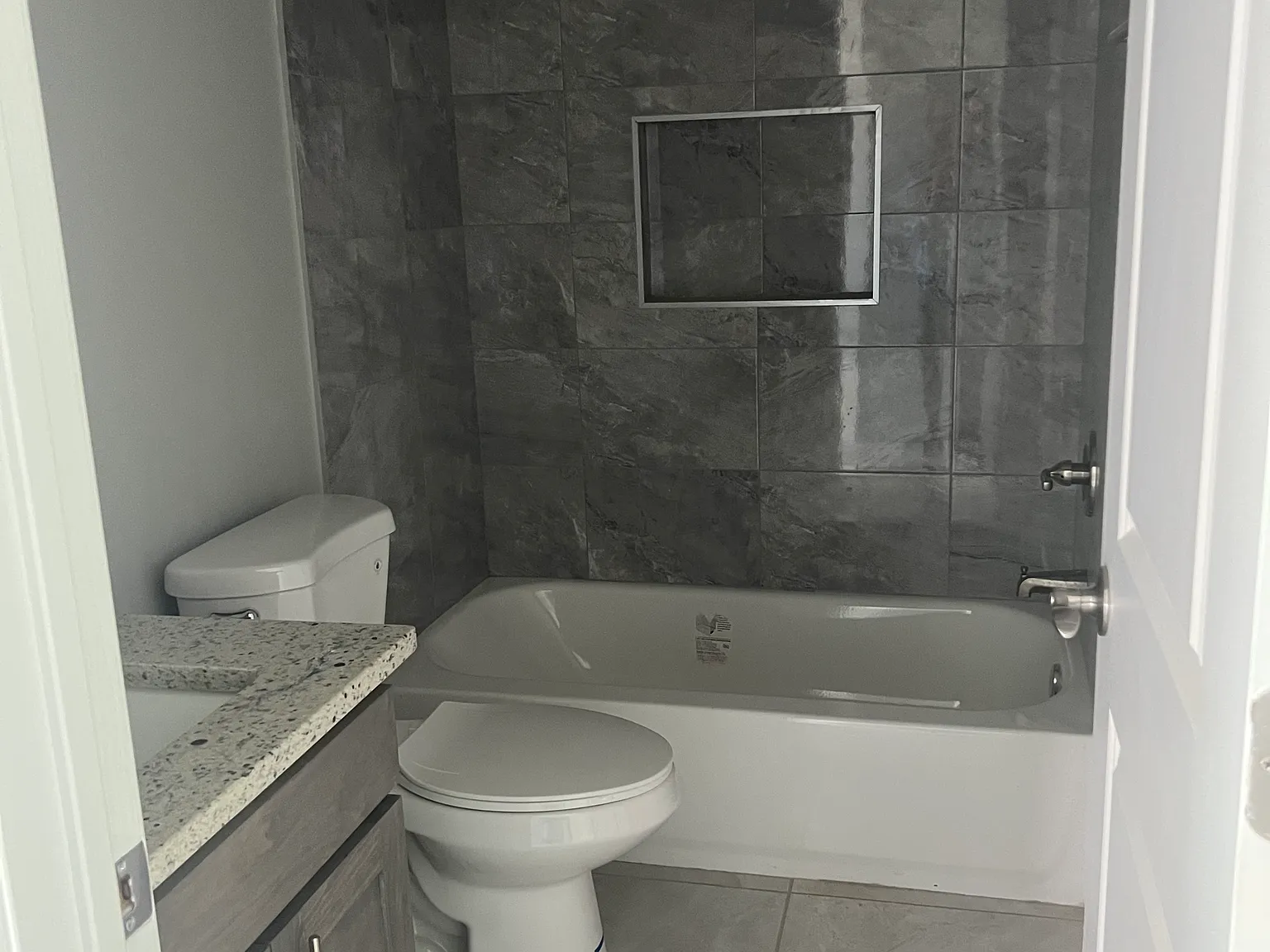 1 bed, 685 sqft, $975 — Photo 4