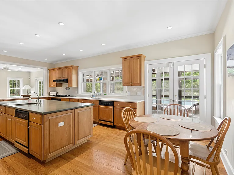 65 Pepperidge Ln — Photo 10
