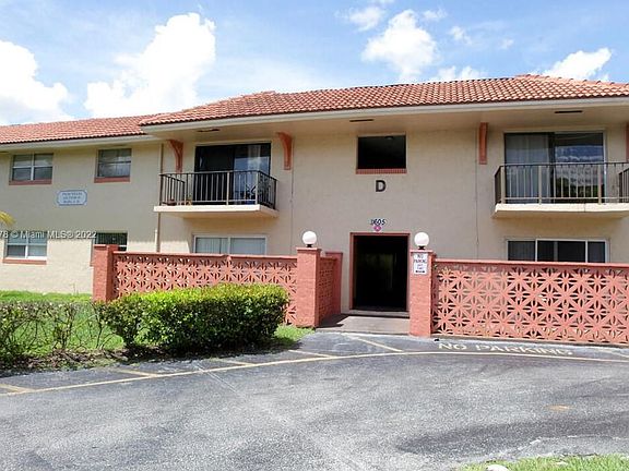 5th image of 11605 NW 29th Ct APT D5
