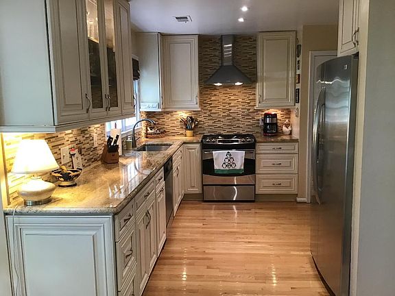 5th image of 5150 Woodmire La