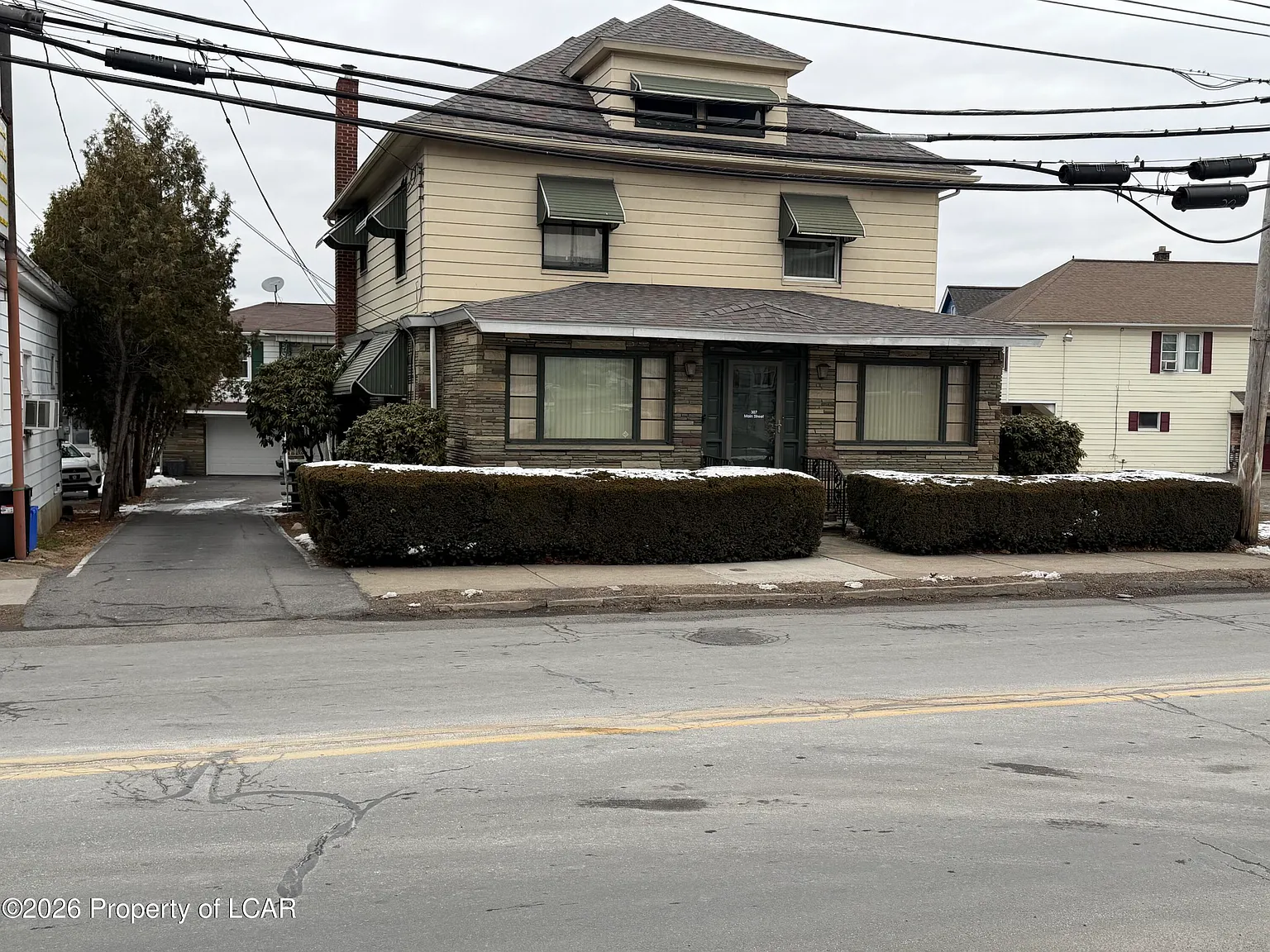 307 Main St photo 1