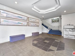 326 S Manhattan Pl #205, Los Angeles, CA 90020