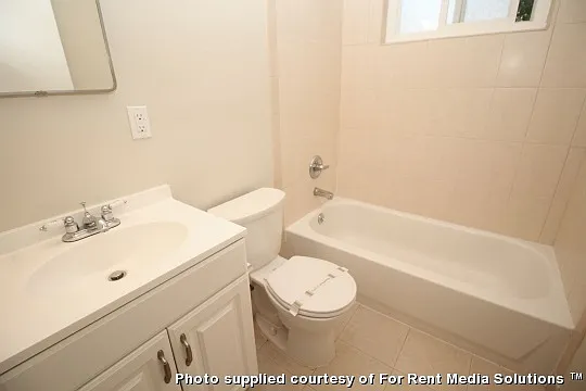 Marin Royal Apartments LLC — Photo 19