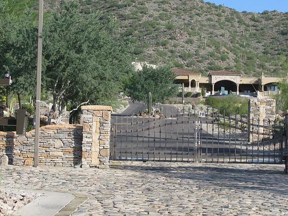 4th image of 8464 E Teton Cir