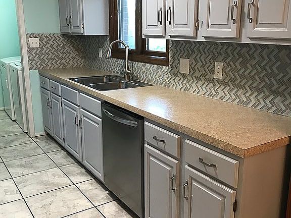 3rd image of 2504 Nevada St