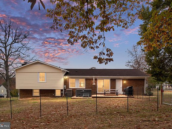 3rd image of 22 Noel Dr