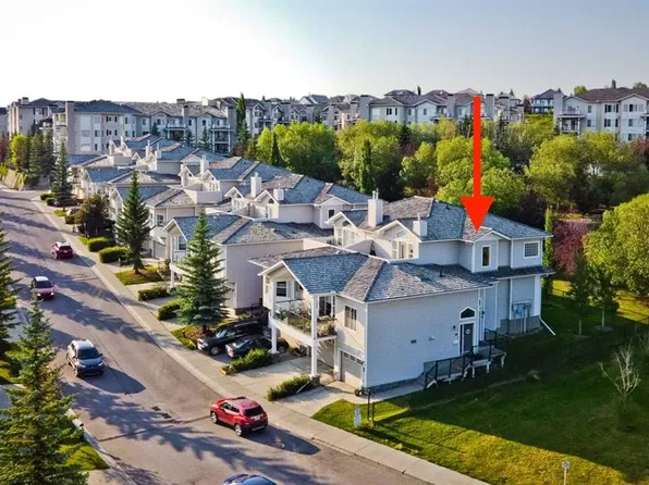 406 SE Rocky Vista Gdns NW, Calgary, AB T3G 5V1
