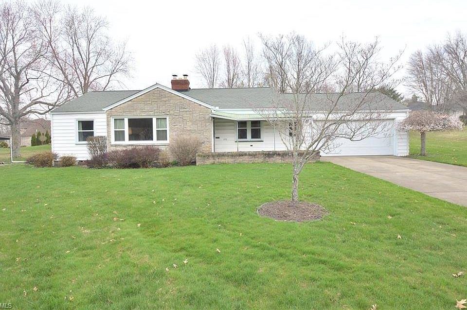 1st image of 229 Evergreen Dr
