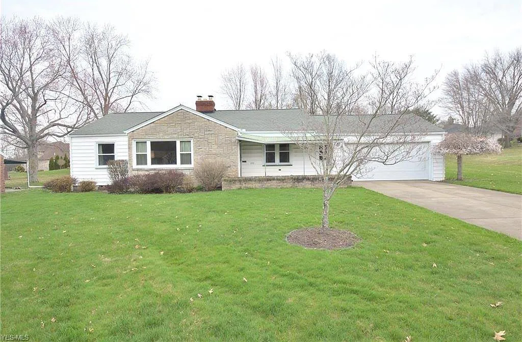 229 Evergreen Dr photo 1