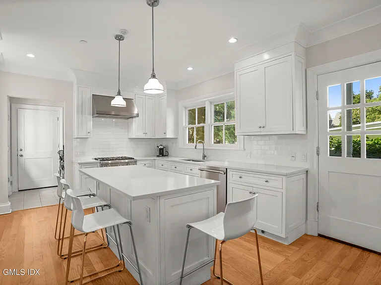 63 Sherwood Pl #63 — Photo 6