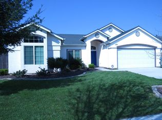 143 N Lindsay St, Visalia, CA 93291