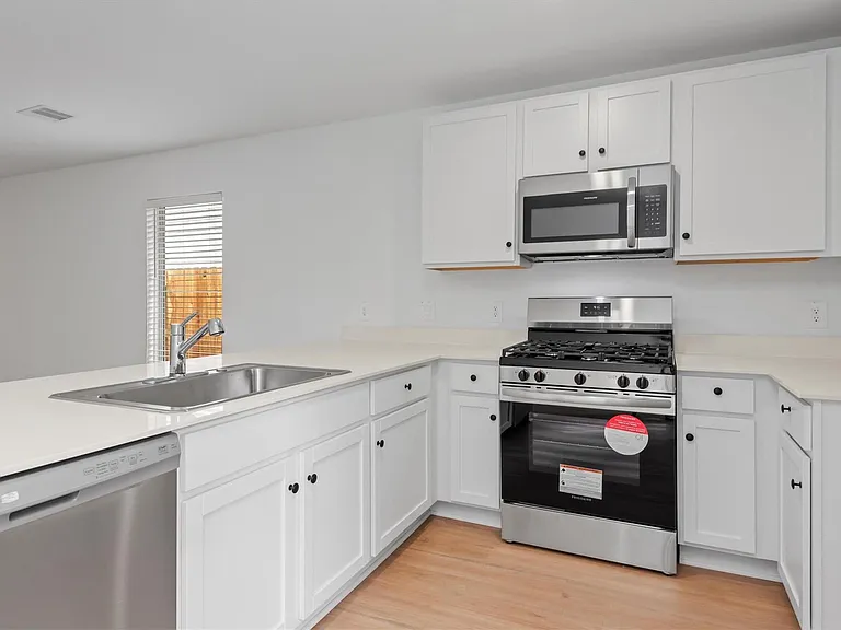 1525 San Sebastien Dr — Photo 6