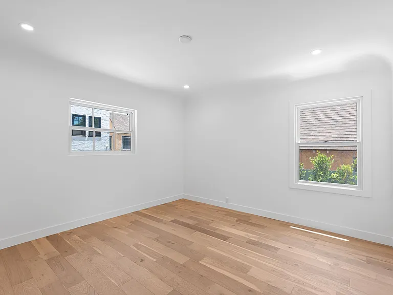 1020 Carol Dr — Photo 20