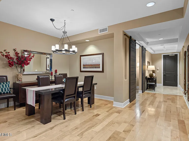2211 E Camelback Rd #207 — Photo 2