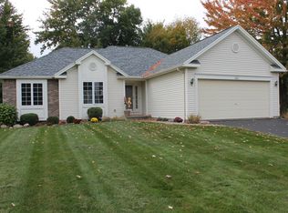 111 Collenton Dr, Rochester, NY 14626