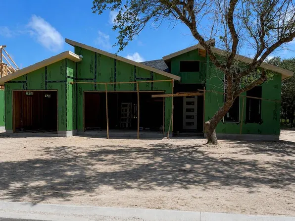 116 Forest Hls, Rockport, TX 78382