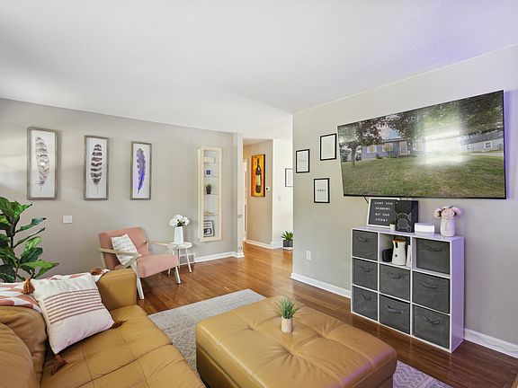 5th image of 1351 Beckwith Ave NE
