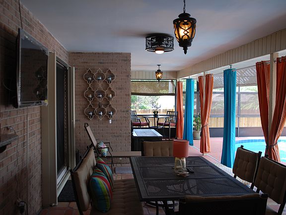 Pool Lanai