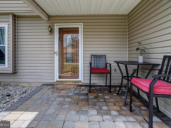 5th image of 2114 Saint Francis St