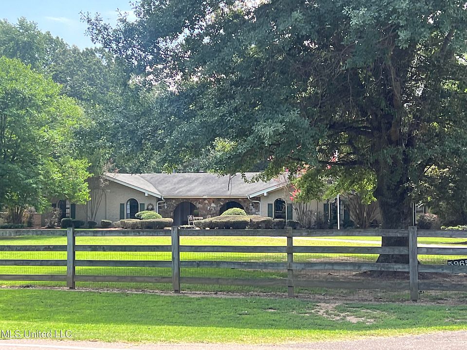 1st image of 5965 Rolling Hills Dr