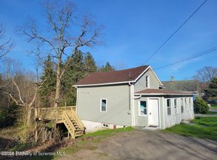65 Carbondale Rd, Waymart, PA 18472