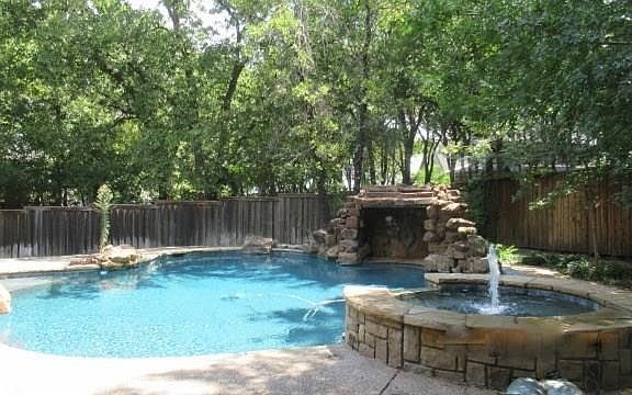 3rd image of 134 Saint Andrews Ln