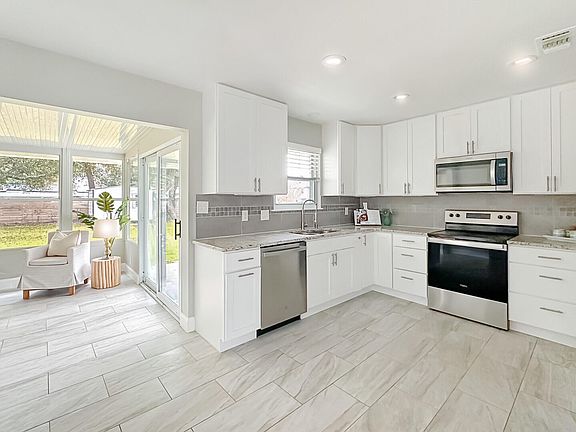 5th image of 7 Deal Ave NW