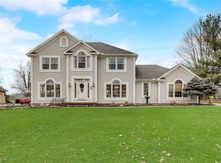 7586 Lakedge Ct, Hudson, OH 44236