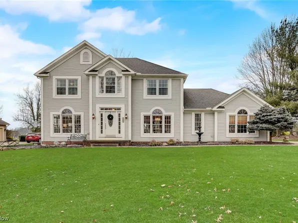 7586 Lakedge Ct, Hudson, OH 44236