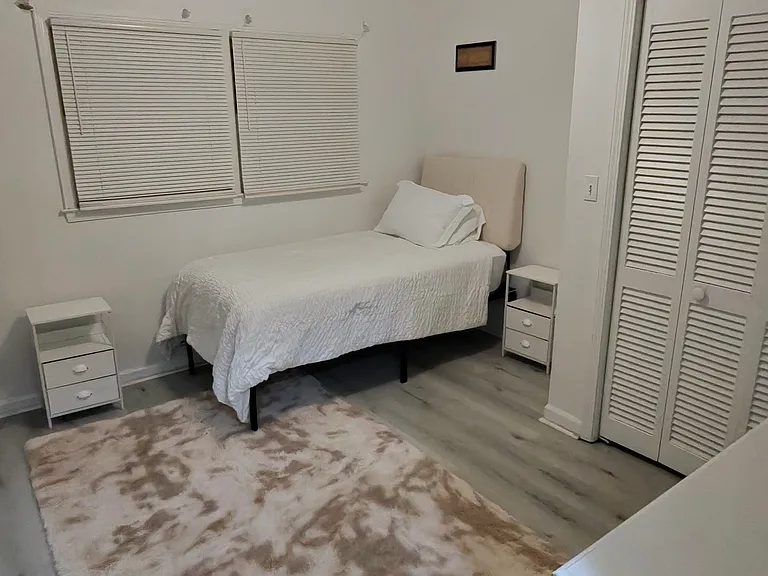 4678 Tara Woods Dr — Photo 13