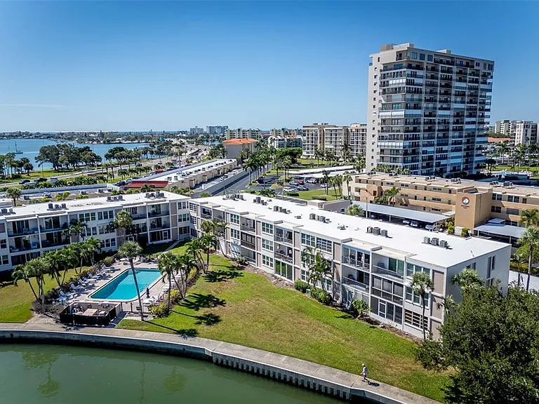7405 Bay Island Dr S #321 — Photo 25