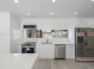 3241 NW 6th Ave, Fort Lauderdale, FL 33309