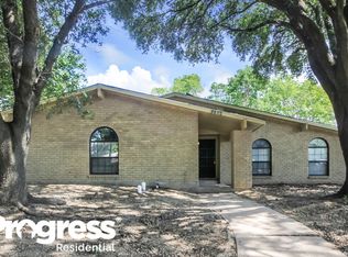 6402 Gateridge Cir, Garland, TX