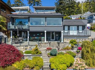 14535 Sunset Dr, White Rock, BC V4B2V7