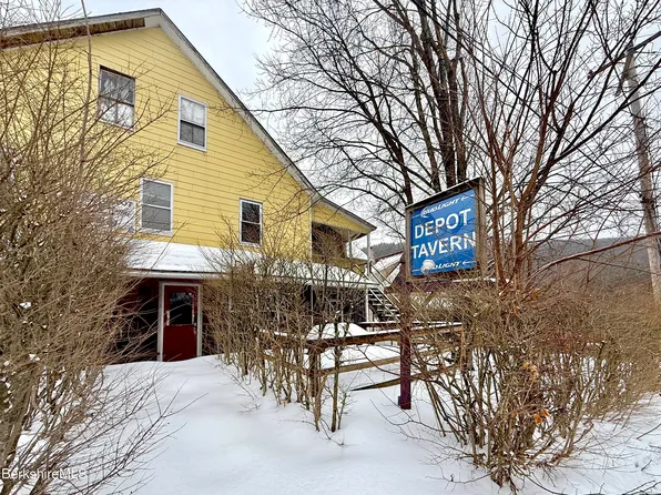 9 Depot St, Monroe, MA 01350