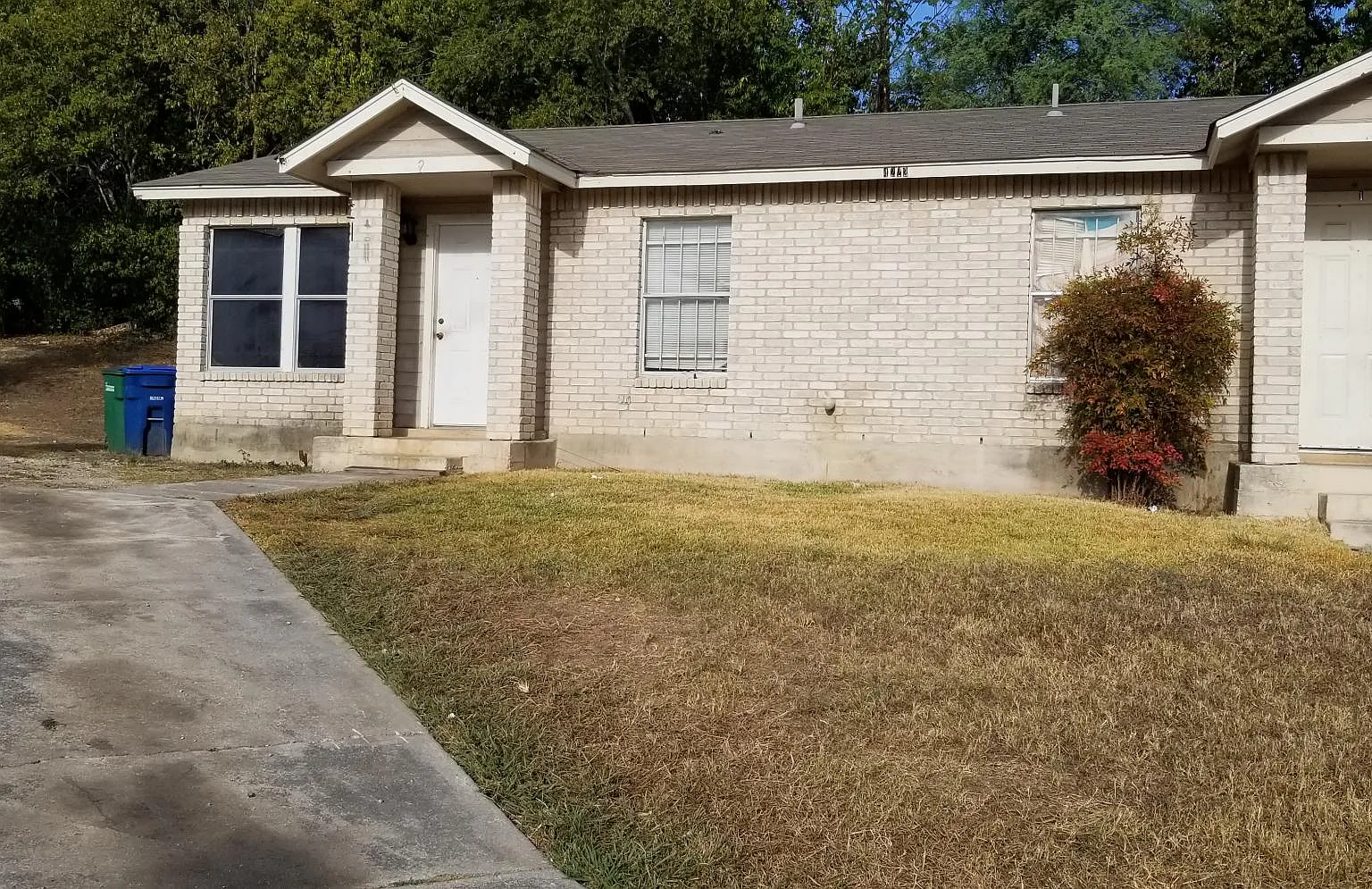 4222 Woodmanor Dr — Photo 3