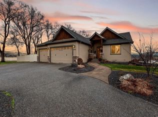 19016 E 10th Ln, Greenacres, WA 99016