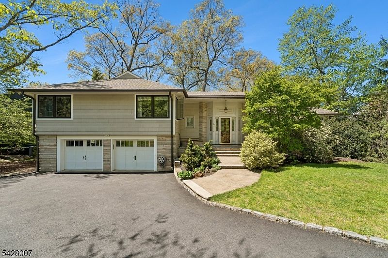 29 Knob Hill Dr, Summit, NJ 07901 | MLS #4024137 | Zillow