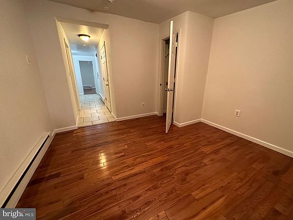 5th image of 1915 Wharton St #2
