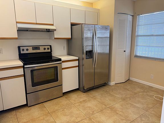 5th image of 1200 SW 124th Ter APT 209O