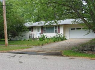 701 N Antler St, Gladwin, MI 48624